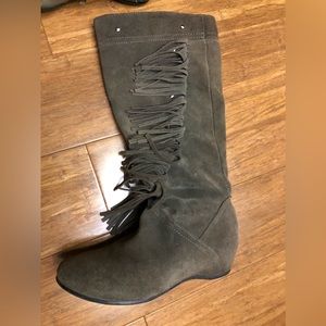 Plush interior imitation leather fringe slope heel boots women size 7